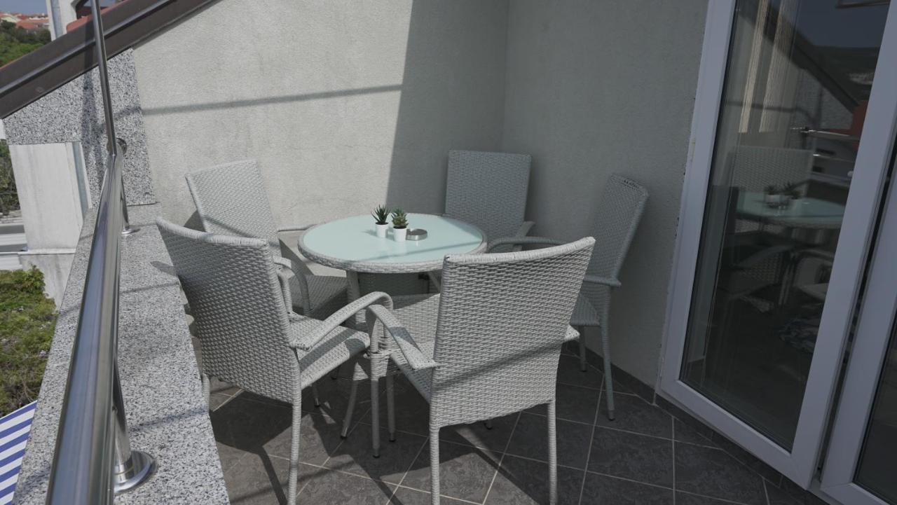 Apartments Bestak Đảo Krk Ngoại thất bức ảnh