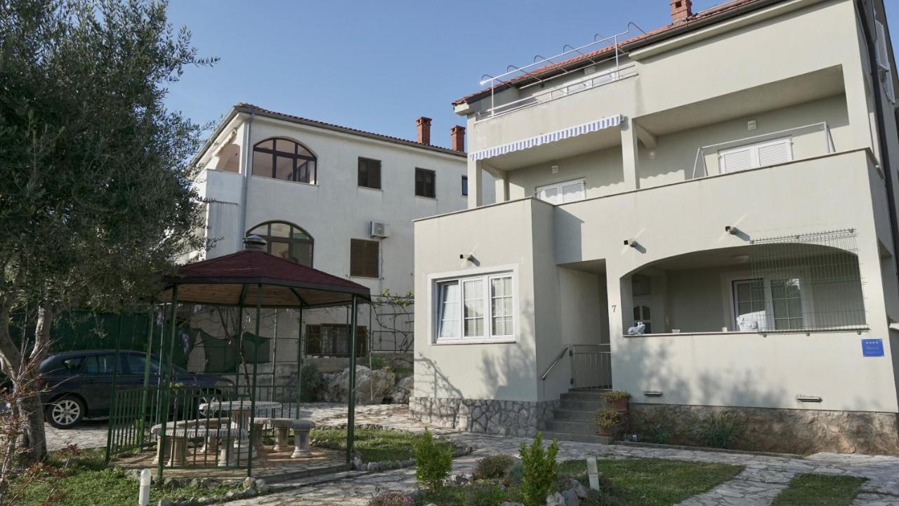 Apartments Bestak Đảo Krk Ngoại thất bức ảnh